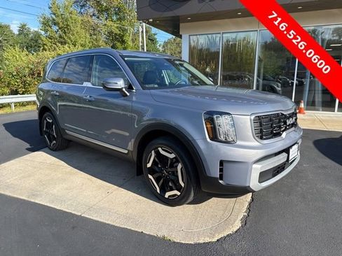 Used 2024 Kia Telluride S image 4