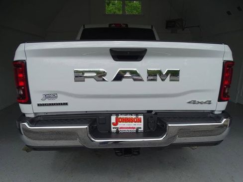 Certified 2025 RAM 2500 Big Horn AWD/4WD image 19