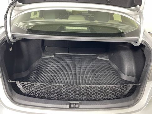 Used 2022 Toyota Corolla LE FWD image 13