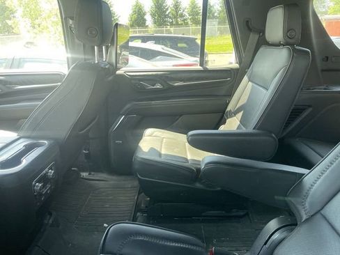 Used 2023 GMC Yukon Denali w/ Denali Reserve Package AWD/4WD image 5