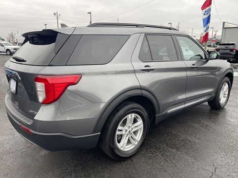 Used 2023 Ford Explorer XLT w/ Equipment Group 202A image 3