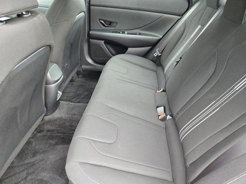 Certified 2025 Hyundai Elantra Sport FWD image 30