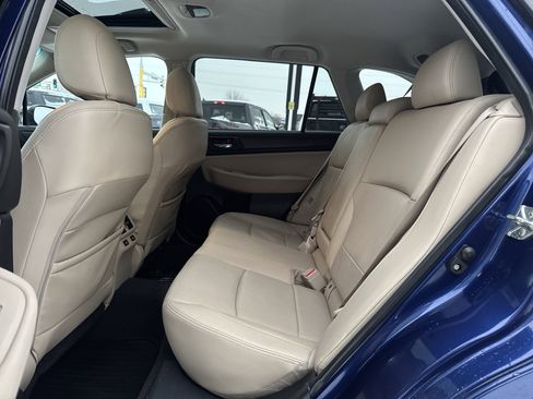 Used 2017 Subaru Outback 2.5i Limited image 32