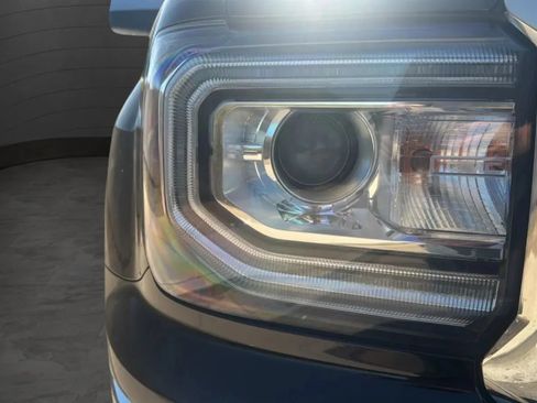 Used 2017 GMC Sierra 1500 SLT w/ SLT Premium Package AWD/4WD image 31