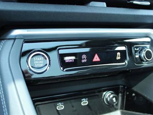 Used 2025 Audi Q5 Premium w/ Convenience Package AWD/4WD image 22