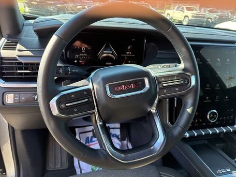 Used 2025 GMC Acadia Elevation FWD image 14