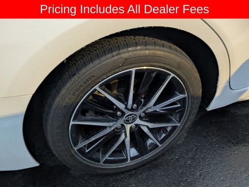 Used 2024 Toyota Camry SE FWD image 9