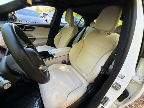 Used 2023 Mercedes-Benz C 300 4MATIC Sedan image 16