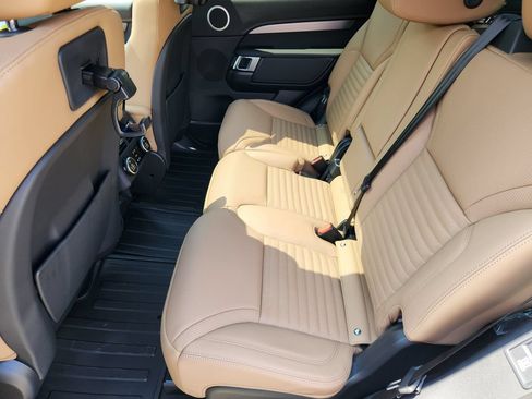 New 2026 Land Rover Discovery Limited Edition AWD/4WD image 11