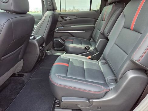 Used 2024 Chevrolet Traverse RS AWD/4WD image 56