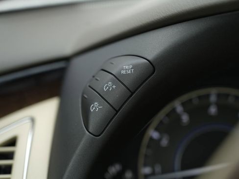 Used 2012 INFINITI QX56 4WD w/ Deluxe Touring Pkg image 52