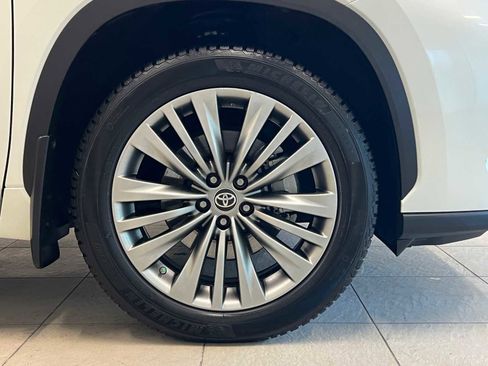 Certified 2020 Toyota Highlander Limited Platinum image 7