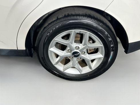 Used 2024 Kia Soul LX w/ Option Group 015 image 11