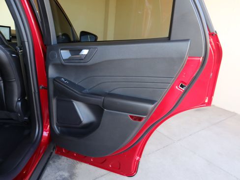 New 2025 Ford Escape SE w/ PHEV Premium Package image 43