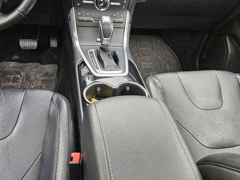 Used 2016 Ford Edge Titanium w/ Equipment Group 301A AWD/4WD image 9