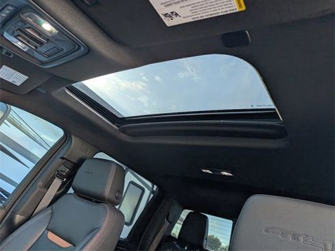 Used 2024 GMC Sierra 2500 AT4 w/ AT4 Premium Plus Package image 25