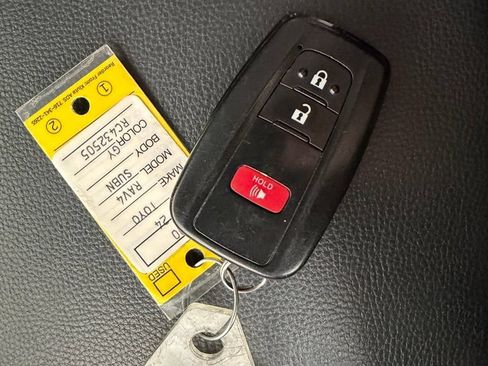 Used 2024 Toyota RAV4 XLE AWD/4WD image 27