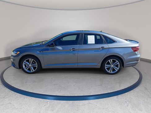 Used 2021 Volkswagen Jetta R-Line w/ R-Line Cold Weather Package FWD image 8