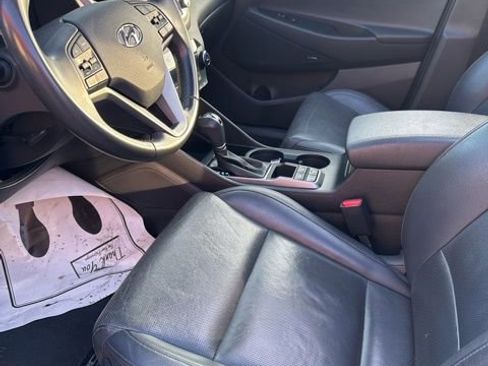 Used 2015 Chrysler 200 C w/ Navigation & Sound Group I image 35