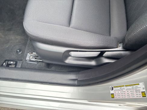 Used 2025 Toyota Corolla LE FWD image 22