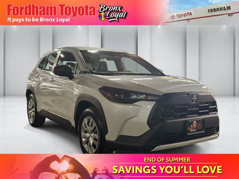 Used 2026 Toyota Corolla Cross L AWD/4WD image 1