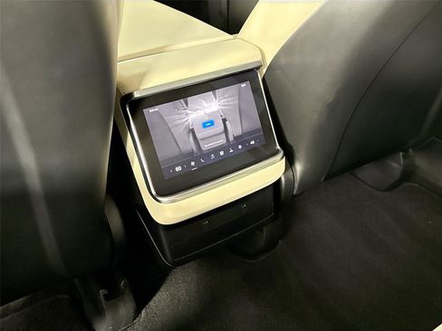 Used 2023 Tesla Model X AWD/4WD image 33
