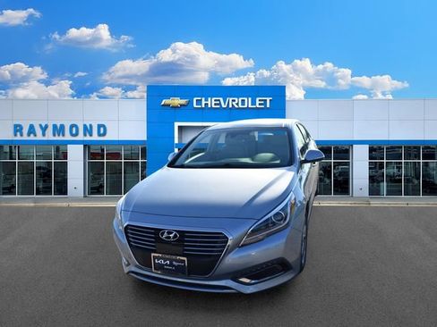 Used 2016 Hyundai Sonata Limited w/ Option Group 02 FWD image 7