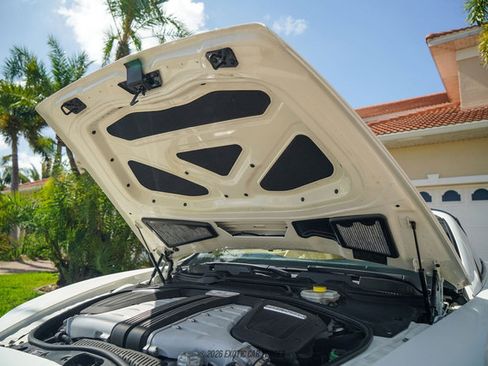 Used 2016 Bentley Continental GT image 32