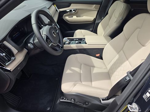 New 2026 Volvo XC90 B6 Plus w/ Protection Package Premier AWD/4WD image 10