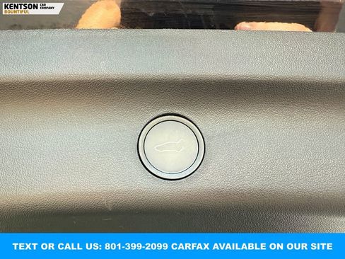 Used 2022 Tesla Model Y Long Range AWD/4WD image 34