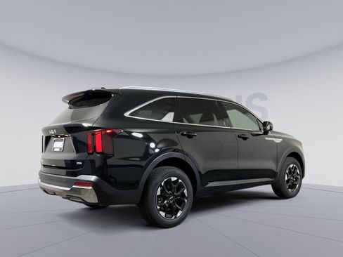 New 2026 Kia Sorento S image 5