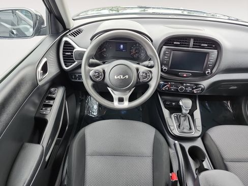Used 2022 Kia Soul LX w/ Technology Package FWD image 10