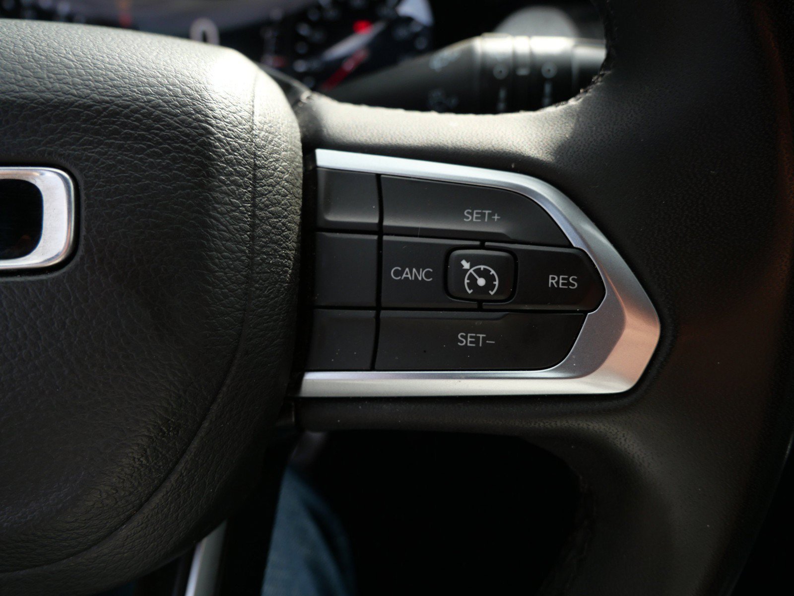 Used 2024 Jeep Compass Latitude AWD/4WD image 25