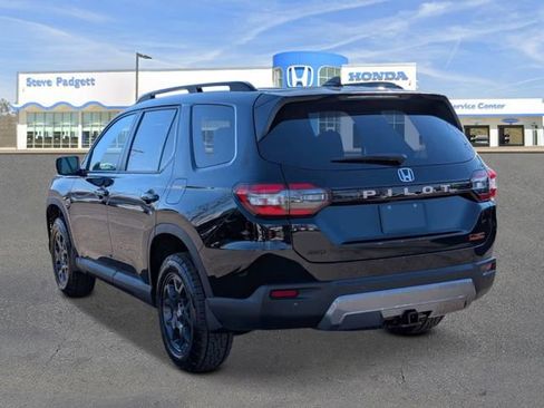 New 2026 Honda Pilot TrailSport image 4