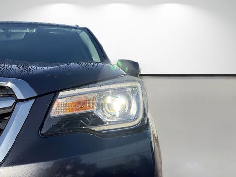 Used 2018 Subaru Forester 2.5i Touring w/ Popular Package #3B AWD/4WD image 9