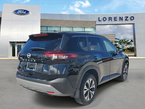 Used 2022 Nissan Rogue SV FWD image 5