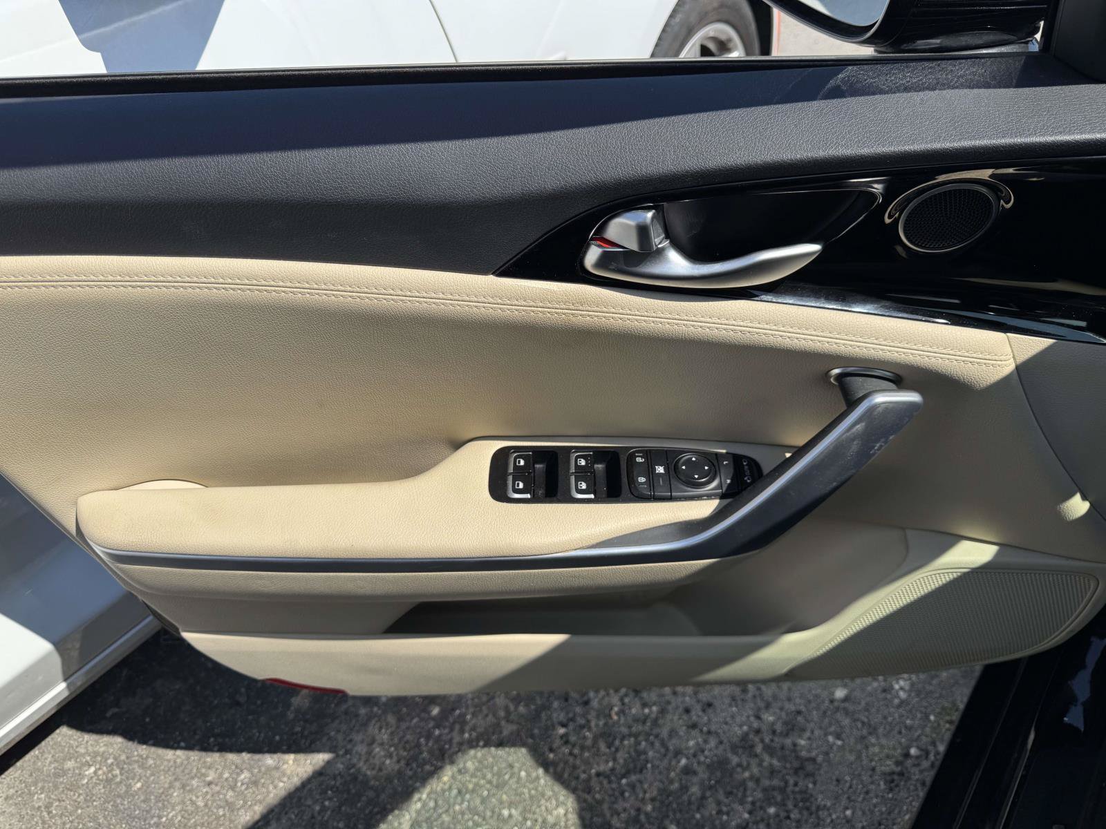 Used 2018 Kia Stinger RWD image 13