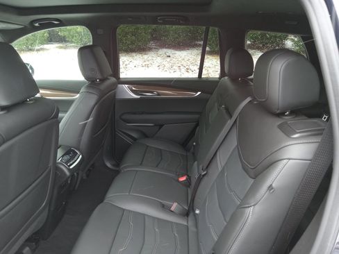 Used 2025 Cadillac XT6 Premium Luxury w/ Platinum Package image 24