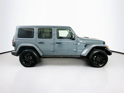 Used 2024 Jeep Wrangler Unlimited Sahara AWD/4WD image 10