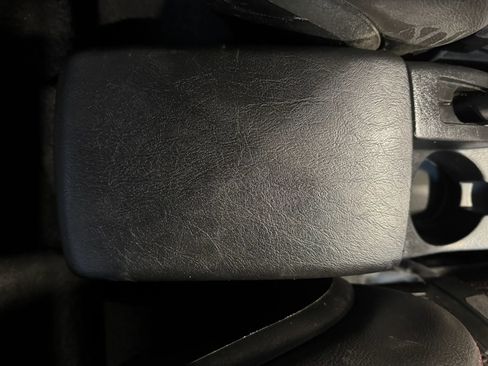 Used 2005 Hyundai Tiburon GT FWD image 19