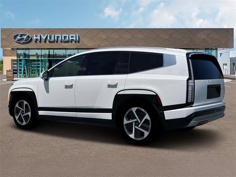 New 2026 Hyundai Ioniq 9 Limited image 5