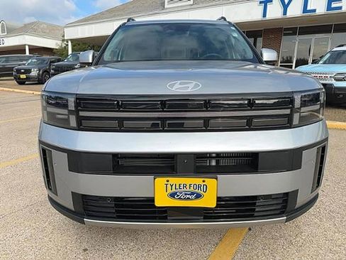 Used 2025 Hyundai Santa Fe Limited image 3