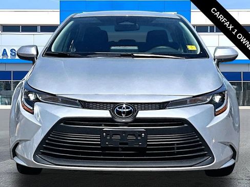 Used 2025 Toyota Corolla LE FWD image 18