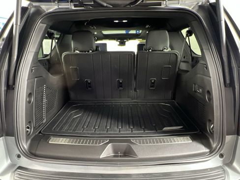 Used 2025 GMC Yukon XL Denali w/ Denali Reserve Package image 28