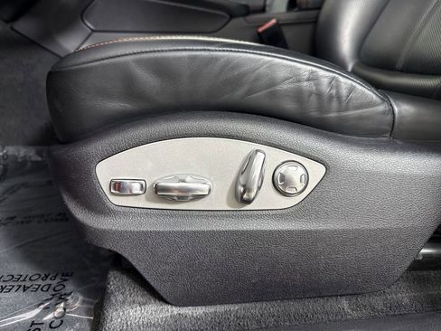 Certified 2024 Porsche Macan GTS AWD/4WD image 39