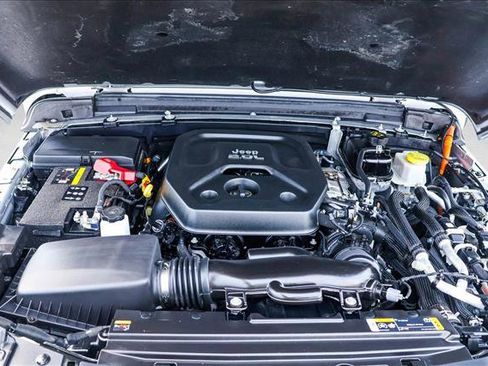 Used 2022 Jeep Wrangler Unlimited Sahara image 27