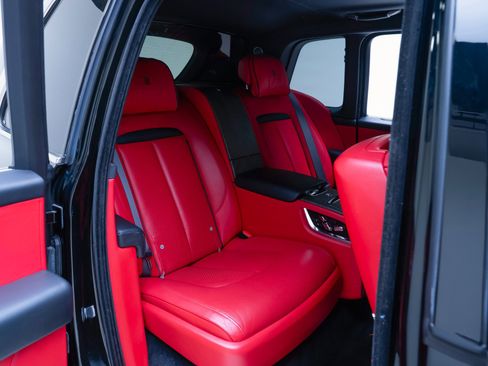 Used 2022 Rolls-Royce Cullinan w/ Cullinan Package AWD/4WD image 17