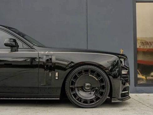 Used 2024 Rolls-Royce Phantom Sedan image 36