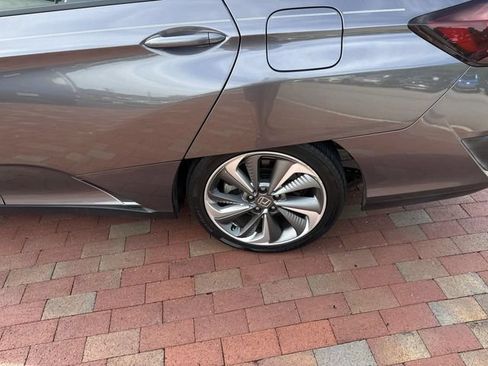 Used 2018 Honda Clarity Touring image 6