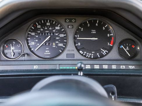 Used 1992 BMW 325i Convertible RWD image 6